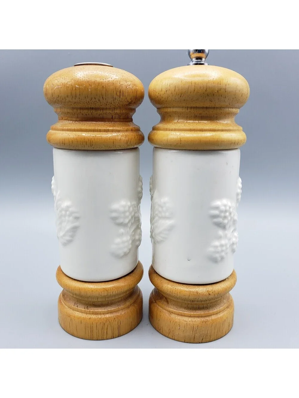 Mr. Dudley Salt & Pepper Shakers Grinder Wood & Ceramic Berries Leaves Embossed